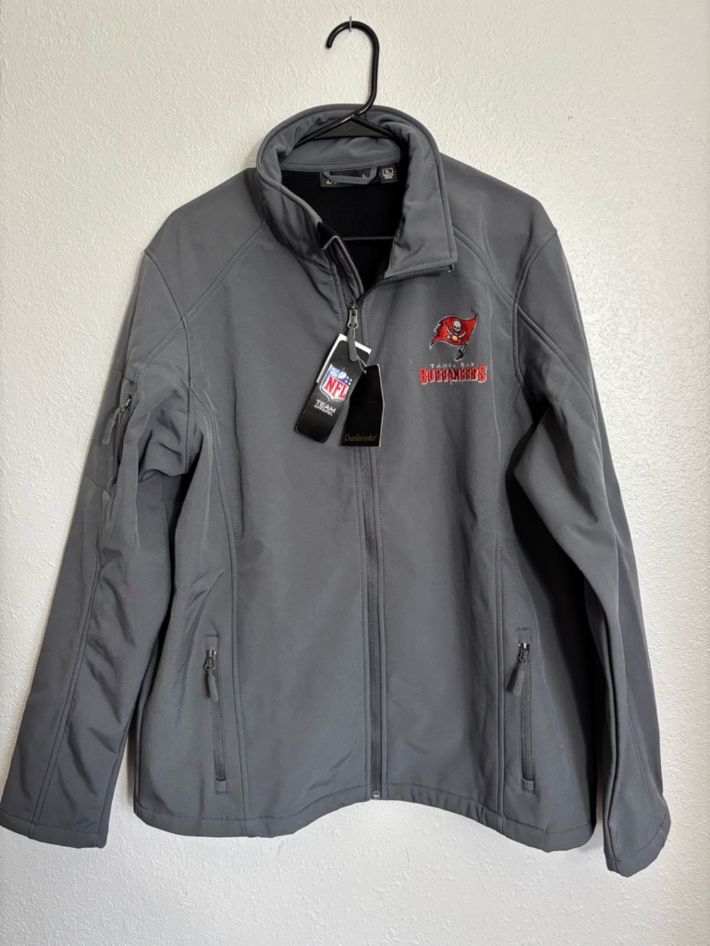 Dunbrooke Tampa Bay Bucs NFL Team Softshell Jacket